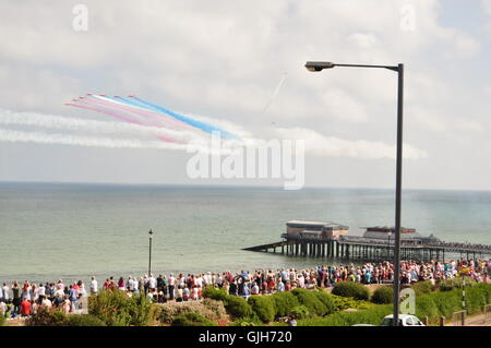 Cromer, Norfolk, Regno Unito. 17 Agosto, 2016. Le frecce rosse a Cromer Carnival Credit: John Worrall/Alamy Live News Foto Stock