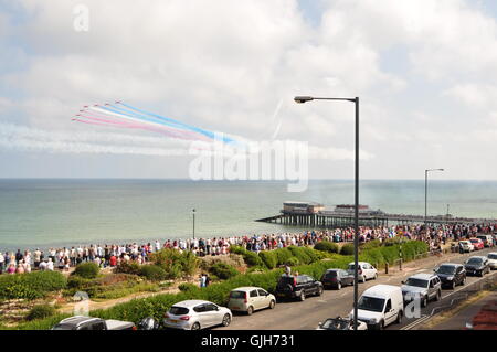 Cromer, Norfolk, Regno Unito. 17 Agosto, 2016. Le frecce rosse a Cromer Carnival Credit: John Worrall/Alamy Live News Foto Stock