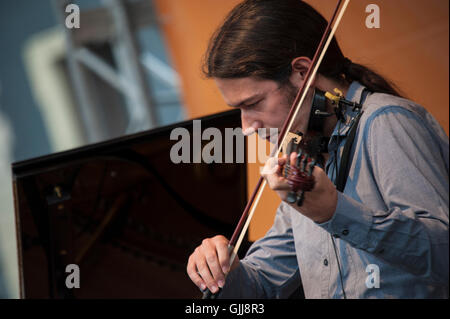 Open-air concerto jazz nel centro storico di Varsavia, Polonia. Jazz na Starowce, Warszawa, estate 2016. Foto Stock