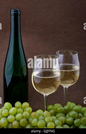 Bicchieri da vino Uve Foto Stock