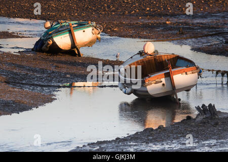 Barche a vela a riposo sulla Costa North Norfolk Foto Stock