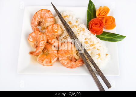 I gamberi fritti con verdure rose Foto Stock
