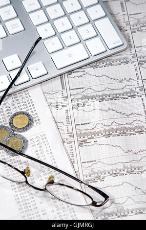 Valuta i rapporti aziendali deal Foto Stock
