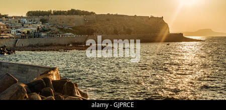 Rethimno, Creta, Grecia: la Fortezza al tramonto Foto Stock