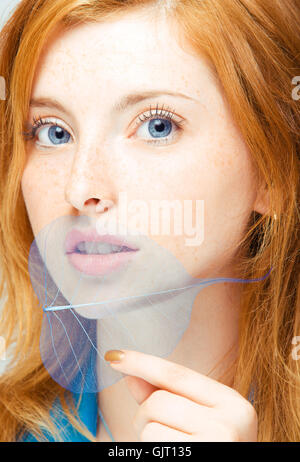 Donna faccia lentiggini Foto Stock