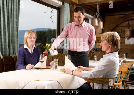 Ristorante bere il vino Foto Stock