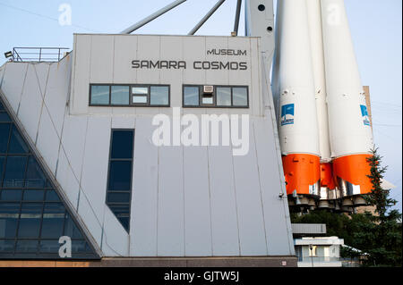 Samara, Russia - 29 giugno 2016. Museo e Centro espositivo di spazio "Cosmo Samara', razzo spaziale 'Soyuz' Foto Stock