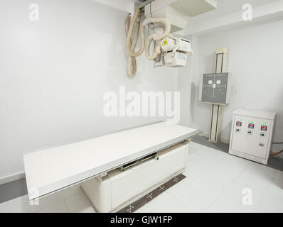 Hi-tech macchina a raggi x nel reparto Radiologia di Hospital Medical Center Foto Stock