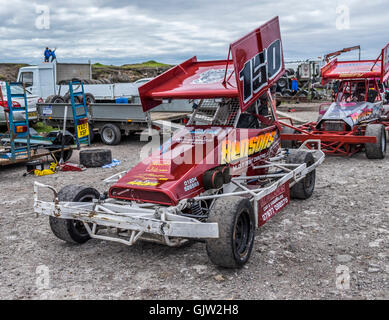 Magazzino auto ed banger racing a Carnforth race track Foto Stock