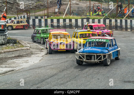 Magazzino auto ed banger racing a Carnforth race track Foto Stock