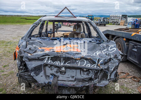 Magazzino auto ed banger racing a Carnforth race track Foto Stock