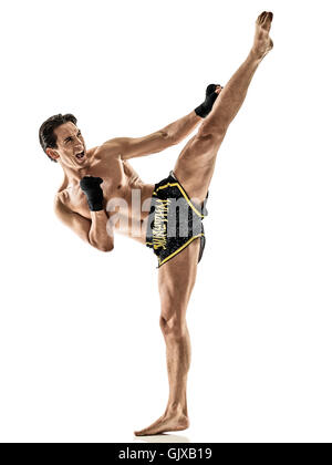 Un caucasian Muay Thai kickboxing kickboxer thai boxing uomo isolato su sfondo bianco Foto Stock