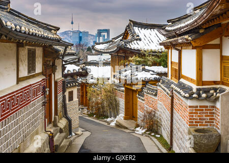 Seoul, Corea del Sud a Bukchon Hanok quartiere storico. Foto Stock