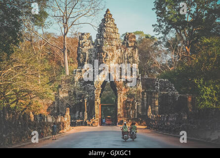 Angkor Wat, Cambogia - Agosto 2007: l'Angkor Thom porta sud a Siem Reap, Cambogia Foto Stock