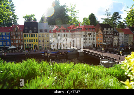 A Billund, Danimarca - 26 Luglio 2016: Lego case di Nyhavn a Legoland Foto Stock