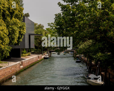 Australia Pavilion affacciato sul Rio dei Giardini canal, Giardini della Biennale. Un'architettura presentano alla Biennale di Venezia. Foto Stock