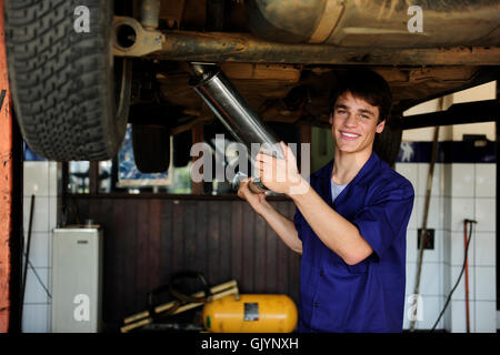 Autofficine in wekstatt Foto Stock