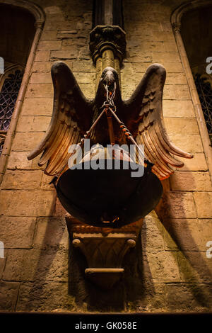 Film puntelli per la grande sala in Harry Potter World Warner Bros Tour dello Studio Leavesden Watford, Regno Unito Foto Stock
