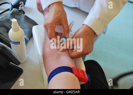 La raccolta di sangue Foto Stock