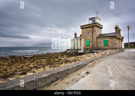 Lungo la selvaggia modo Atlantico sulla costa occidentale dell' Irlanda Foto Stock