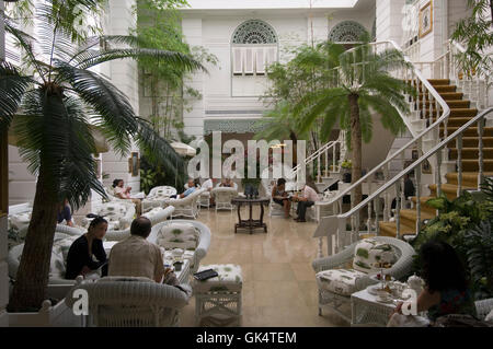 2005, Bangkok, Thailandia --- Gli autori' Lounge in autori' ala presso l'Oriental Hotel, dove il tè pomeridiano è servito. --- I Foto Stock