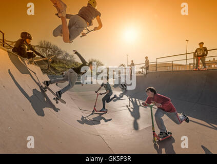 Skate Park, Tarifa, Costa de la Luz, Cadice, Andalusia, Spagna, Europa meridionale. Foto Stock