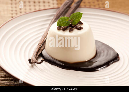 Crema alla vaniglia di erbe Foto Stock