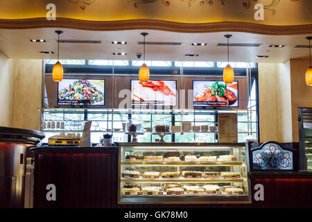 Florida,Sud,Napoli,Centro commerciale Coastland Center,centro commerciale,Cheesecake Factory,ristorante ristoranti ristorazione mangiare fuori cafe cafe' bistro Foto Stock