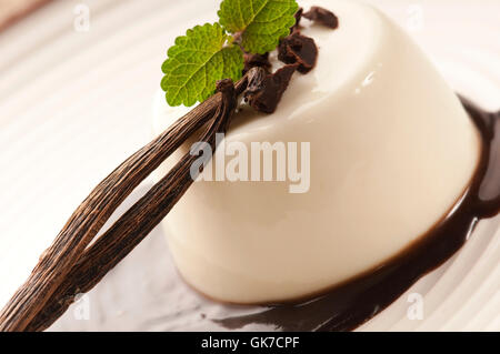 Crema alla vaniglia di erbe Foto Stock