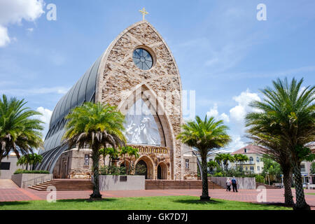 Florida,Sud,Contea di Collier,Ave Maria,Ave Maria University,pianificata città universitaria,Tom Monaghan,Ave Maria Oratory,chiesa,cattolica romana,religione,educati Foto Stock