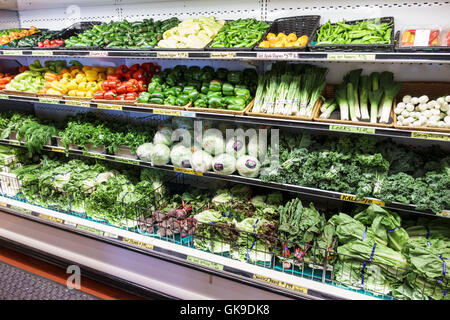 Florida,Sud,Sarasota,Pinecraft Pine Craft,Amish Neighborhood,Bahia Vista Avenue,Yoder's Fresh Market,shopping shopper shopping shoppers shop shops market mar Foto Stock