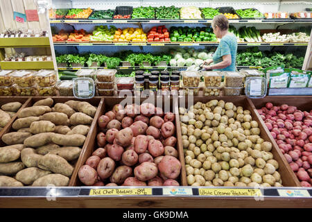 Florida,Sud,Sarasota,Pinecraft Pine Craft,Amish Neighborhood,Bahia Vista Avenue,Yoder's Fresh Market,shopping shopper shopping shoppers shop shops market mar Foto Stock