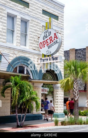 Florida,Sud,Arcadia,centro storico,quartiere di antiquariato,scena stradale,edificio,Old Opera House,museo,viale principale,insegna,adulti,donna femminile female Foto Stock