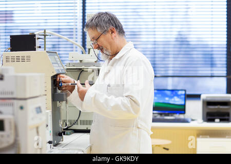 Laboratorio di ricerca chimica Foto Stock