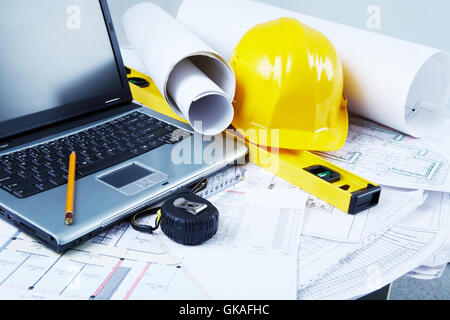 Costruzione casa laptop Foto Stock