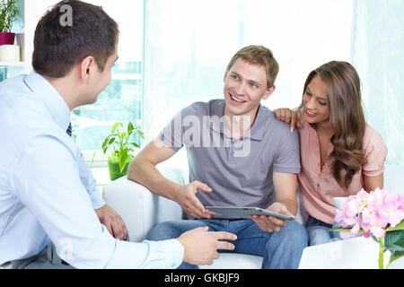 Conversazione gli esseri umani gli esseri umani Foto Stock
