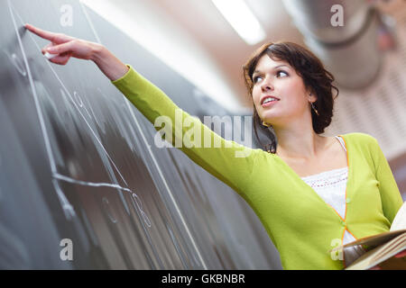 La donna ha scritto di scrittura Foto Stock