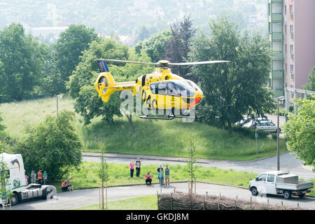 GERA, Germania - maggio, 29, 2016: adac elicottero e ambulanza Foto Stock