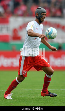 Halle, Germania. 20 agosto 2016. Halle è Klaus Gjasula in azione durante la DFB calcio tedesco cup match tra Hallescher FC ed FC Kaiserslautern in Halle/Saale Germania, 20 agosto 2016. Credito: dpa picture alliance/Alamy Live News Foto Stock