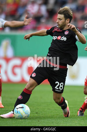 Halle, Germania. 20 agosto 2016. Kaiserslautern è Daniel Halfar in azione durante la DFB calcio tedesco cup match tra Hallescher FC ed FC Kaiserslautern in Halle/Saale Germania, 20 agosto 2016. Credito: dpa picture alliance/Alamy Live News Foto Stock