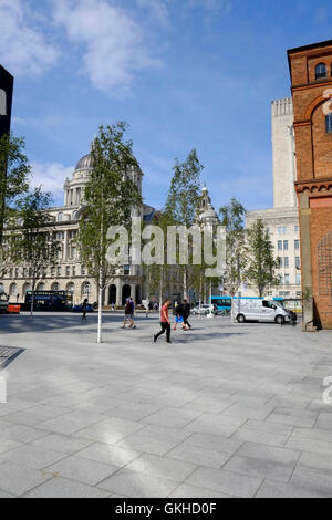 Piazza presso l'isola di Mann, Liverpool Foto Stock