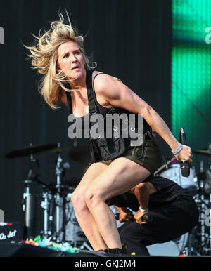 Radio 1 Big Weekend presso il castello di Powerdam - Giorno 2 - spettacoli con: Ellie Goulding dove: Exeter, Regno Unito quando: 29 Maggio 2016 Foto Stock