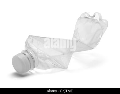 Vuoto schiacciato bottiglia d'acqua in plastica isolato su sfondo bianco. Foto Stock