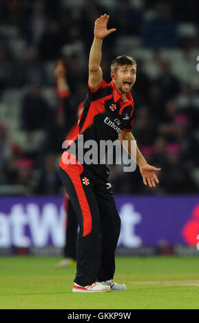 Soccombente LBW appello da Durham getti" Mark legno durante la NatWest T20 Blast Finals giorno a Edgbaston, Birmingham. Foto Stock