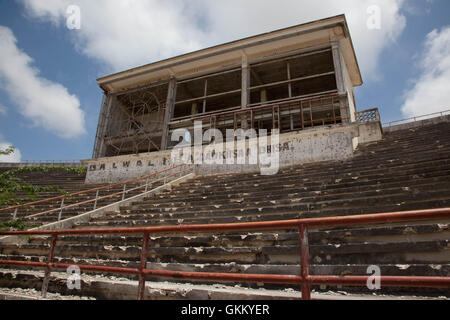 Stadio Mogadiscio, ex roccaforte di al-Shabaab, dopo che il gruppo estremista si è ritirato dalla città il 6 agosto 2011. Lo stadio simboleggia il cambiamento di controllo durante il conflitto in corso in Somalia. Foto Stock