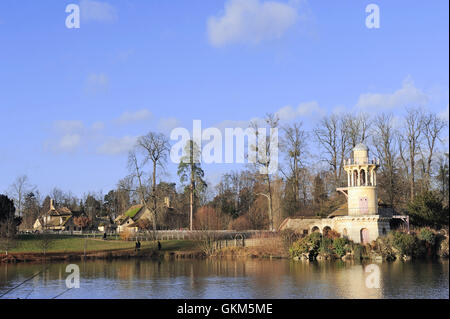 Casale della regina nel parco del castello di Versailles Foto Stock