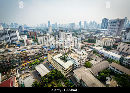 Vista nebuloso del distretto Ratchathewi, a Bangkok, in Thailandia. Foto Stock