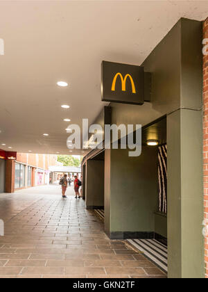 Uscita McDonalds, Exeter City Centre, Devon Foto Stock