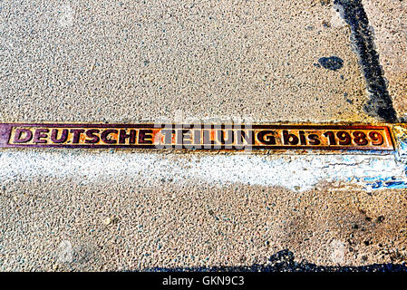 A Potsdam Glienicker Brücke, Border checkpoint Berlino - Potsdam Deutsche Teilung (divisione tedesca) Foto Stock