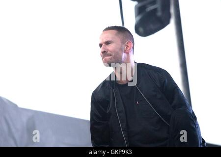 WANTAGH, NY - 21 agosto: Galantis perfoming live al 2016 Billboard Hot 100 Music Festival a Nikon di Jones Beach Theatre, il 21 agosto 2016 in Wantagh, New York. Credito: Diego Corredor/Media punzone Foto Stock